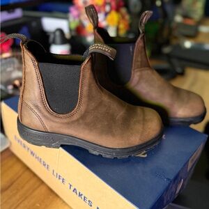 Blundstone Brown Chelsea Boots with Elastic Panels like new 1609 antique brown